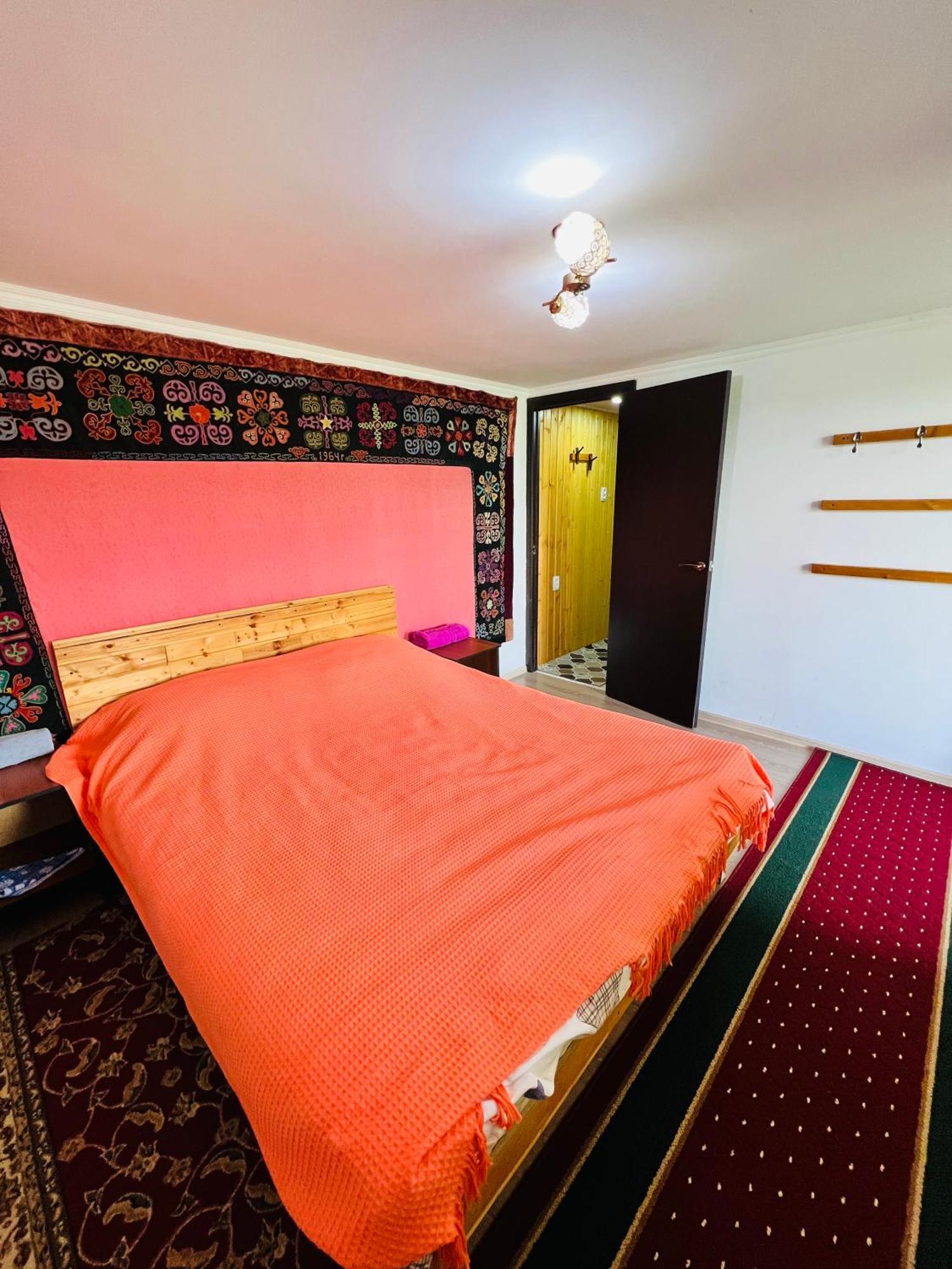 Guest House Kagan Toktogul Exteriér fotografie