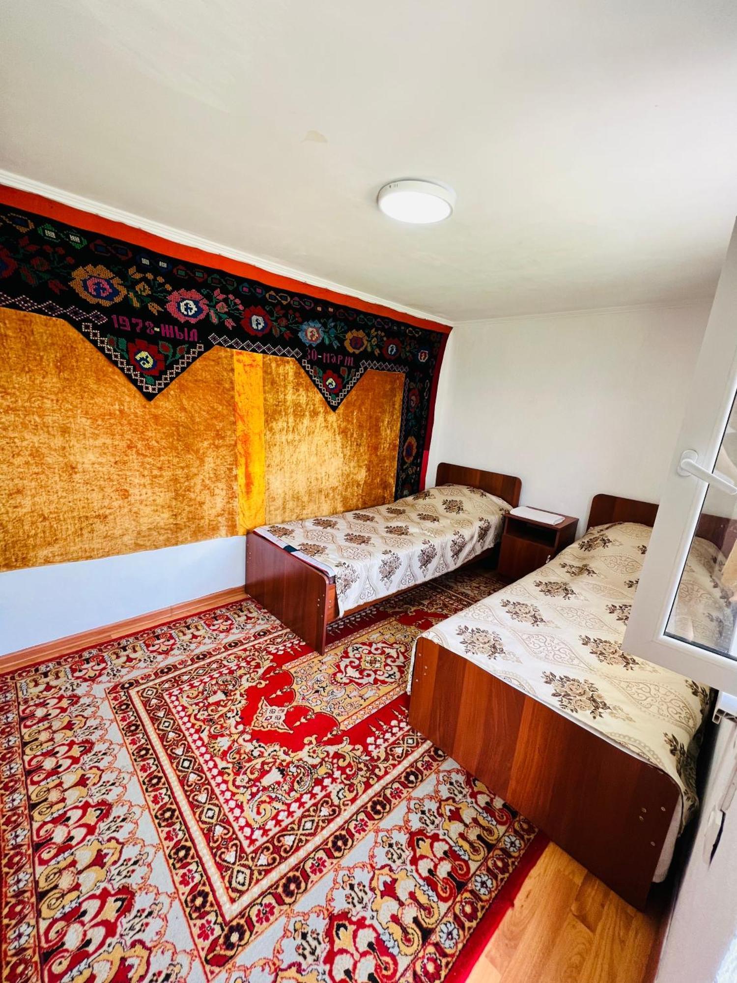 Guest House Kagan Toktogul Exteriér fotografie
