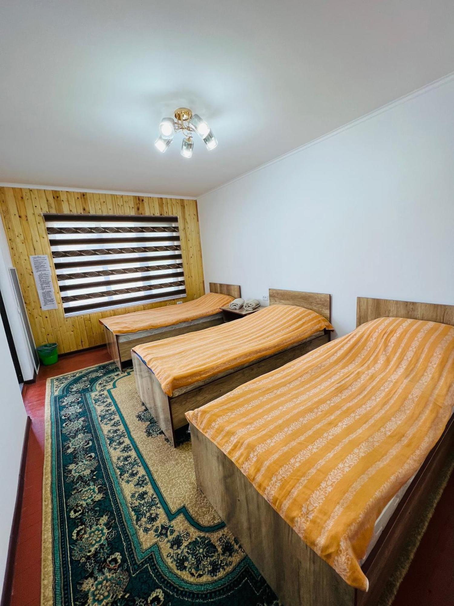 Guest House Kagan Toktogul Exteriér fotografie