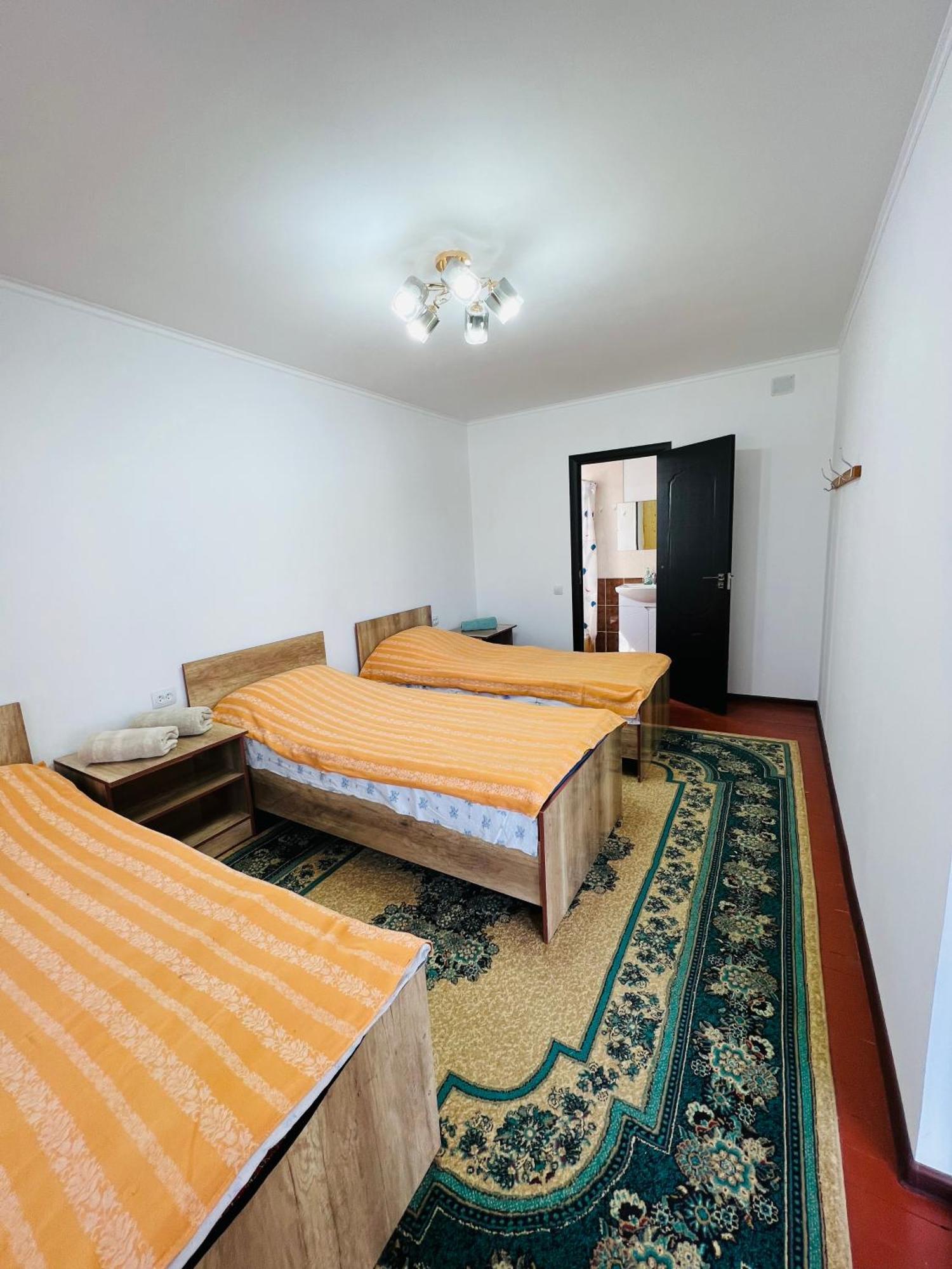 Guest House Kagan Toktogul Exteriér fotografie
